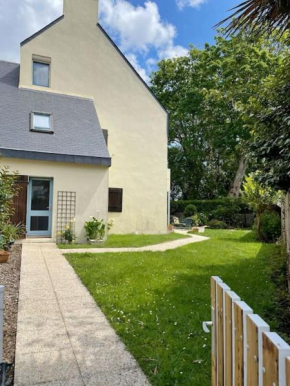 Jardin, plage et commerce à 200m